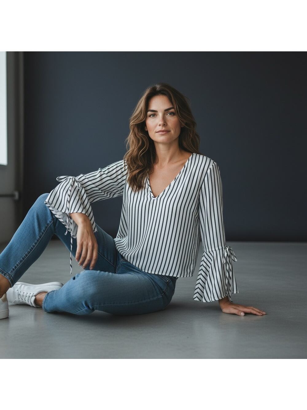 Cloth & Stone blouse women's XS stripe bell sleeve V neck gray white nautical